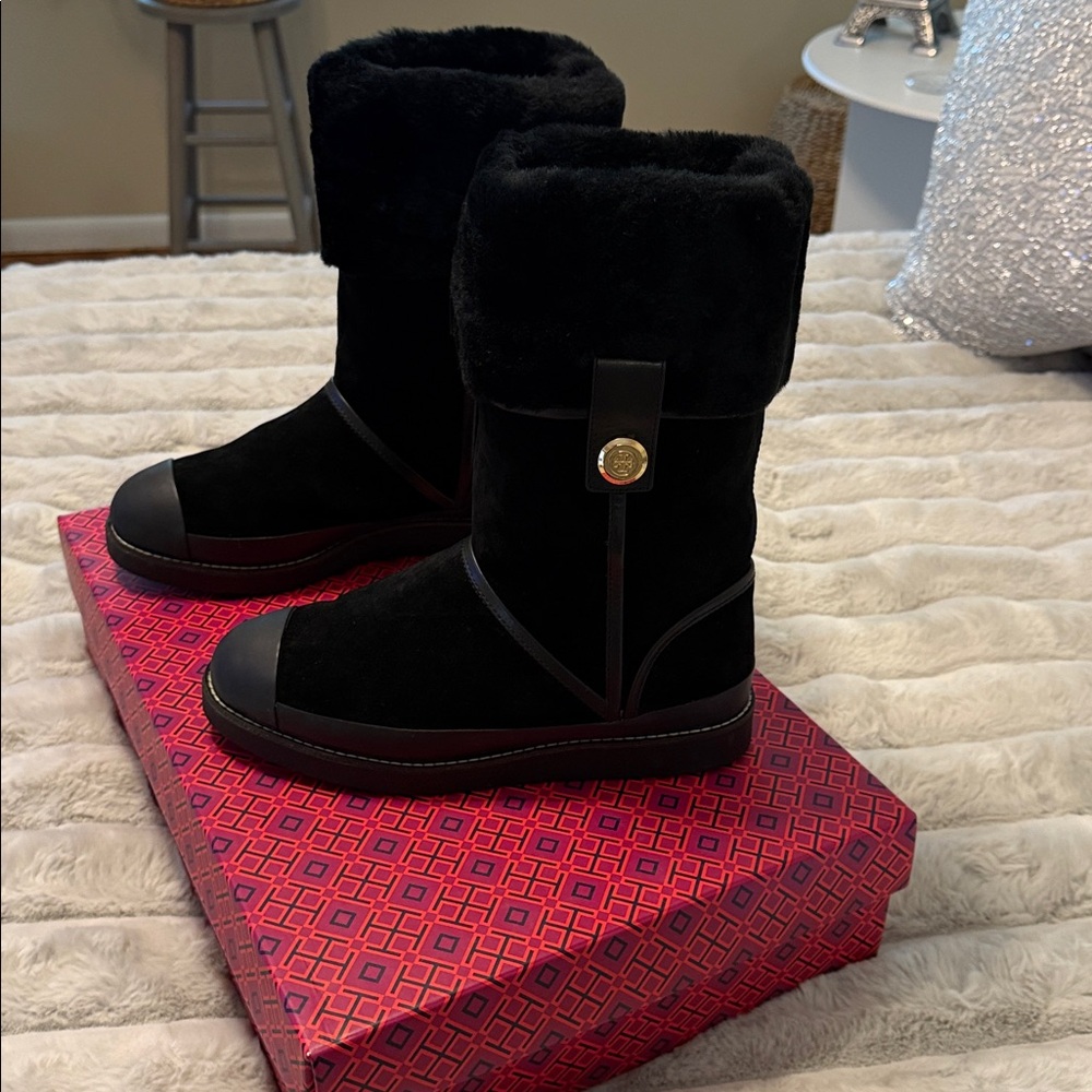 Tory Burch Margaret Boot w. Black Split Fur-Trimmed/cashmere Boots - Picture 6 of 7